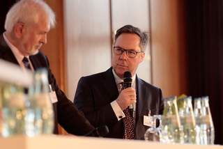 Holger Lösch, stellv. Hauptgeschäftsführer BDI, am 20. Februar 2019 bei der gemeinsamen Veranstaltung "Expertise bündeln, Politik gestalten – Energiewende jetzt!" des BDI, der dena und der ESYS in Berlin © Christian Kruppa