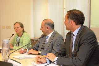 Pervenche Berès, Klaus Deutsch und Gabriele Giudice legen Vorschläge zur Wirtschafts- und Währungsunion vor. © Frederik Lange, BusinessEurope Pervenche Berès, Klaus Deutsch und Gabriele Giudice legen Vorschläge zur Wirtschafts- und Währungsunion vor. © Frederik Lange, BusinessEurope