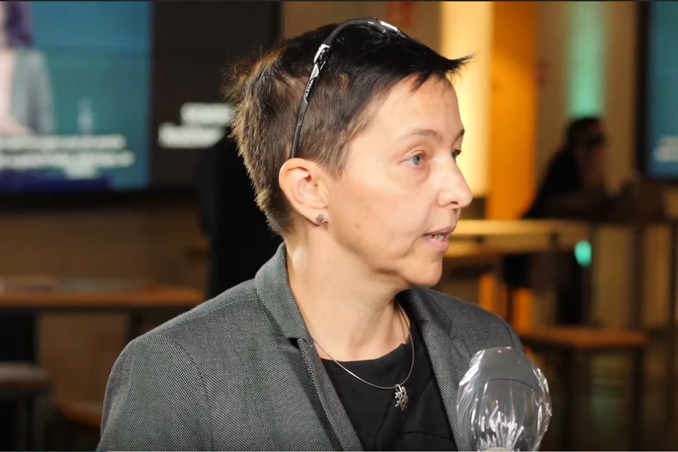 Video: Anke Pagels-Kerp, Head of Space Science Department beim Deutschen Zentrum für Luft- und Raumfahrt (DLR), über die Bedeutung der Erdbeobachtung für den Umwelt- und Klimaschutz