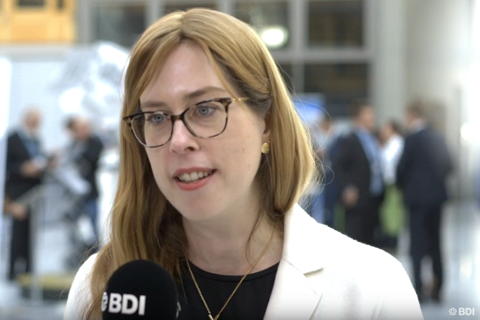 Video von Sandra Schmidt, Europäischen Investitionsbank, zum Thema New Space Finanzierungsmöglichkeiten